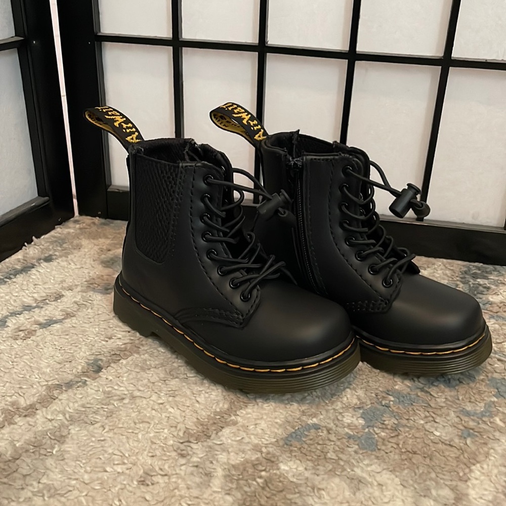 Dr. Martens Toddler 1460 Harper Leather Boots - BRAND NEW